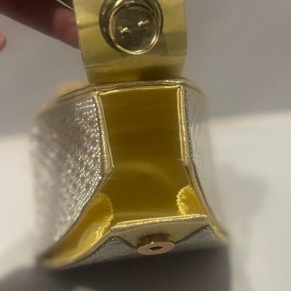 triangle pyramid gold rhinestone bag NWOT - Picture 2 of 6